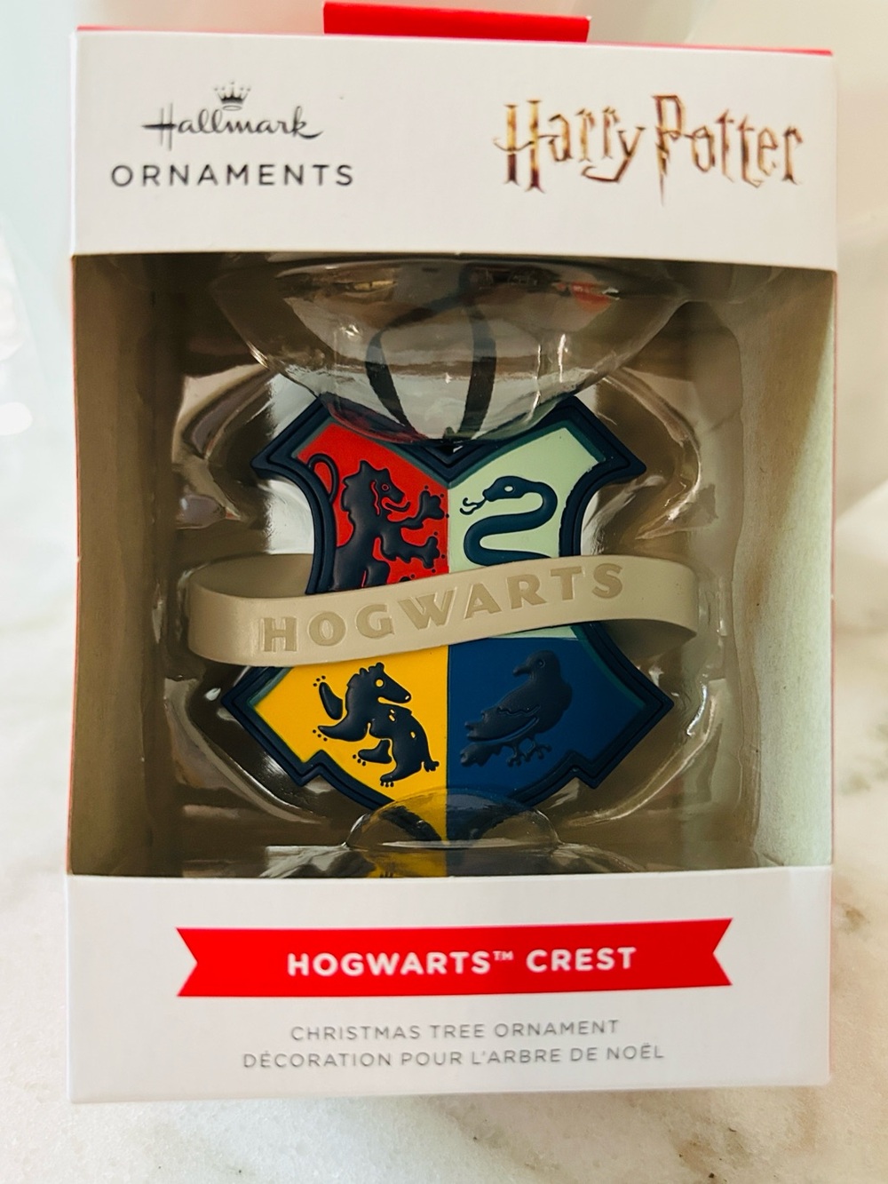 Hallmark : Harry Potter Hogwarts Crest Hallmark Ornament-NEW in Box